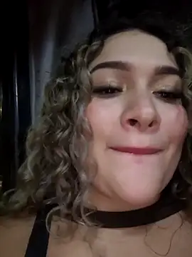 Sara smiiith211 online show from May 9, 2026, 11:41 pm