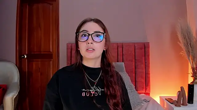 Emilywatsonn online show from November 15, 2025, 12:25 am