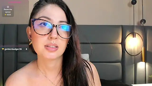 Emilywatsonn online show from June 14, 2026, 2:24 am