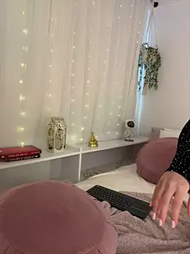 Amelia Rouse online show from June 26, 2026, 8:47 pm