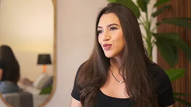 Amelia Rouse online show from March 1, 2025, 8:21 pm