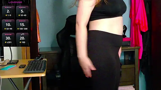 TreeJeanne online show from October 18, 2025, 11:45 am