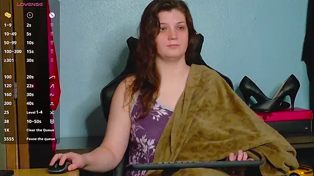 TreeJeanne online show from November 5, 2025, 12:03 am