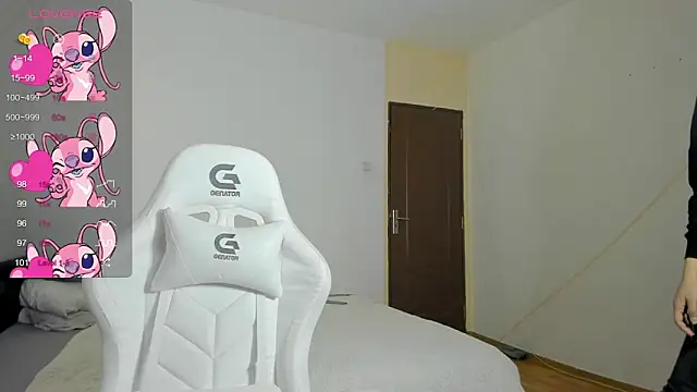 EvaWhisper online show from February 11, 2025, 9:20 am