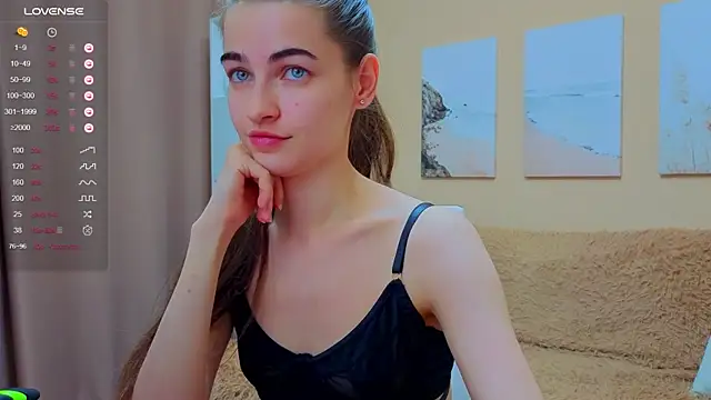 AstoriyaNight online show from October 12, 2025, 4:30 pm