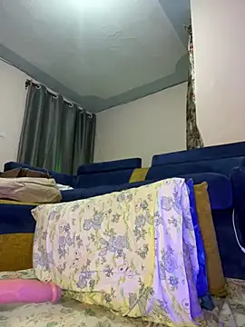 Cherrytowild online show from October 19, 2025, 5:37 pm