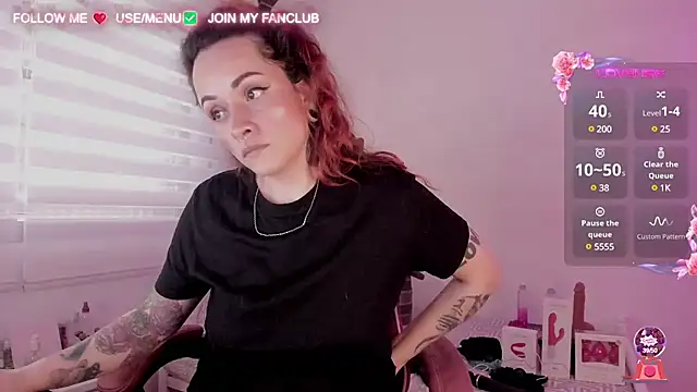 Domina Deivis online show from March 12, 2025, 1:08 pm