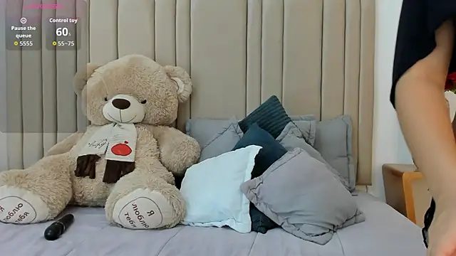 izadii online show from September 22, 2025, 6:36 pm