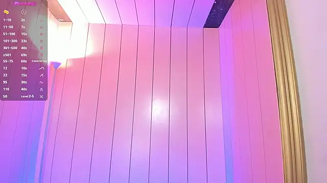 lexiethompson  online show from December 15, 2025, 12:11 pm