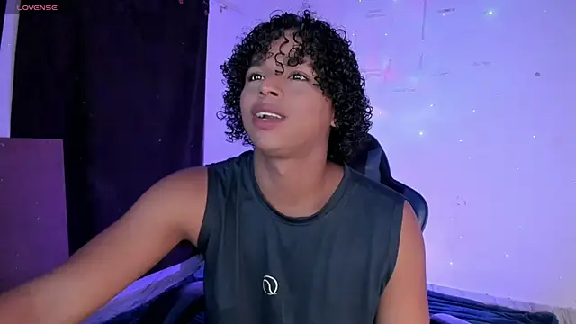 Snapshot of Noah_Smith04 chatting on June 3, 2026, 9:52 pm Noah Smith04 online show from June 3, 2026, 9:52 pm