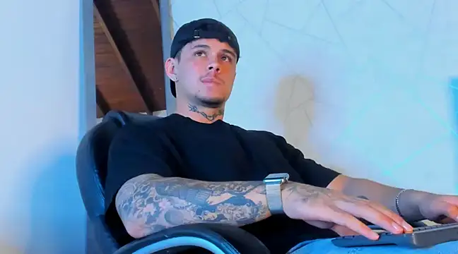 NoahhBrown online show from March 16, 2025, 3:47 am