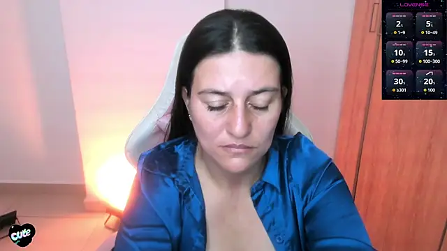 Saskyaa online show from June 14, 2026, 2:24 am
