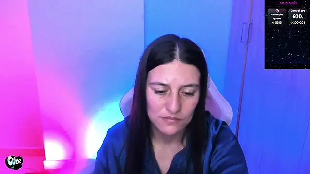 Saskyaa online show from June 15, 2026, 2:34 am