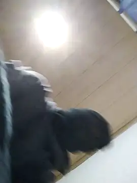 Snapshot of Luziluzi0999 chatting on February 28, 2026, 4:12 am Luziluzi0999 online show from February 28, 2026, 4:12 am