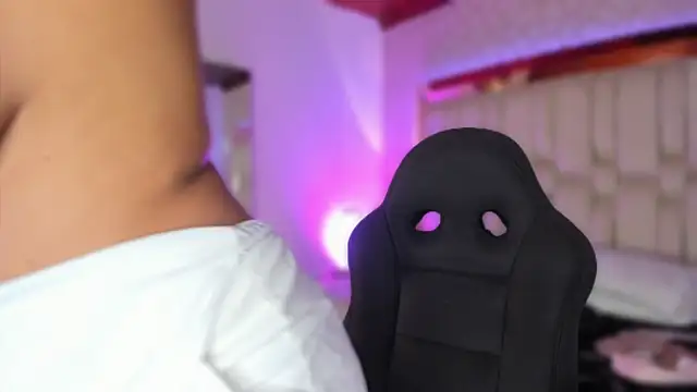 Kleverly Manson1 online show from September 10, 2025, 8:41 pm