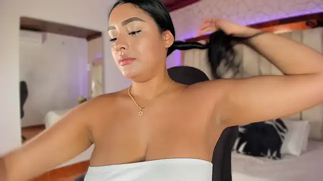 Kleverly Manson1 online show from September 15, 2025, 8:09 pm