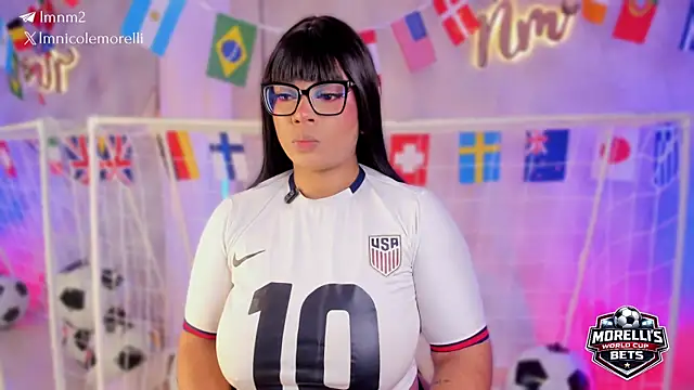 Nicolemorelli2 online show from June 19, 2026, 2:56 pm