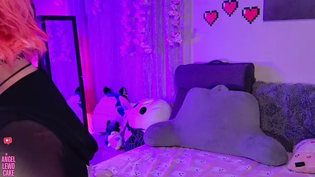 Snapshot of Angel-Lewd-Cake chatting on June 11, 2026, 12:54 am Angel-Lewd-Cake online show from June 11, 2026, 12:54 am