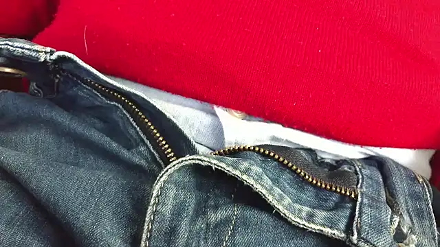 smoothandtiny online show from October 29, 2025, 8:13 am