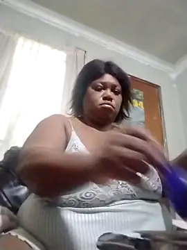 MATUREBUSSTY online show from September 14, 2025, 2:56 am