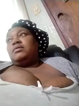 MATUREBUSSTY online show from September 30, 2025, 4:02 pm