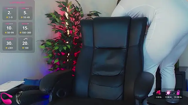 Snapshot of HenryBenso chatting on February 13, 2026, 11:21 am HenryBenso online show from February 13, 2026, 11:21 am