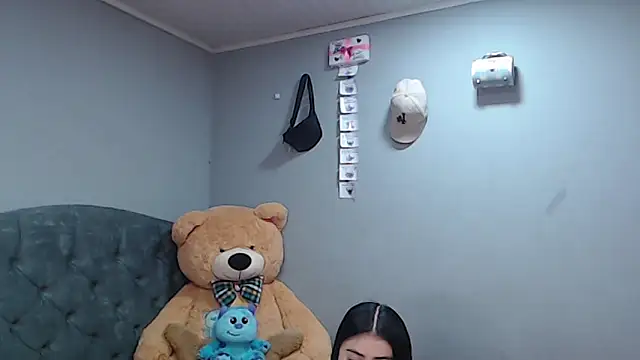Gaby foz online show from August 6, 2026, 2:39 am