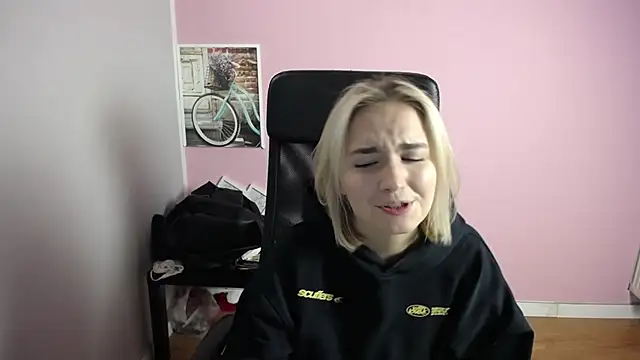 Snapshot of viktoria_lovely chatting on March 10, 2026, 3:16 pm viktoria lovely online show from March 10, 2026, 3:16 pm