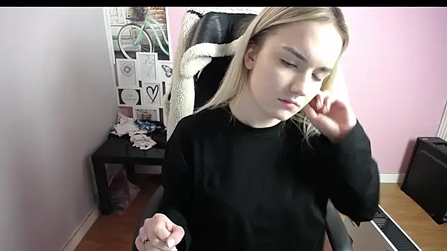 viktoria lovely online show from December 19, 2025, 12:40 pm