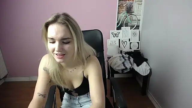 viktoria lovely online show from December 16, 2024, 11:12 am