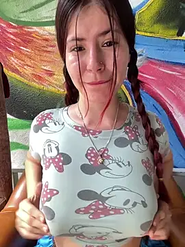 Hotnightsexxx online show from June 17, 2026, 6:40 pm