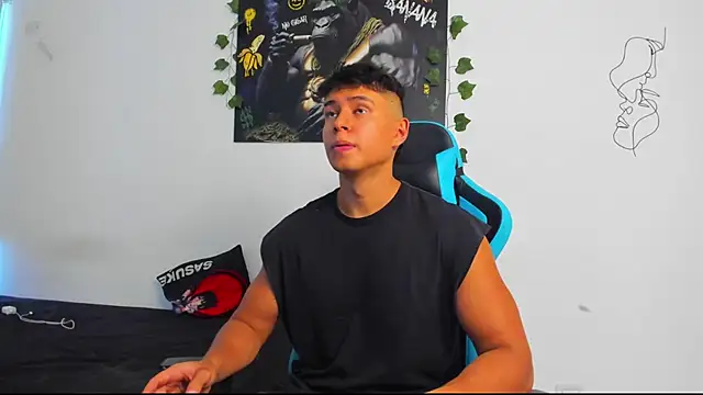 Snapshot of Bray_Kevin chatting on March 18, 2025, 10:15 pm Bray Kevin online show from March 18, 2025, 10:15 pm