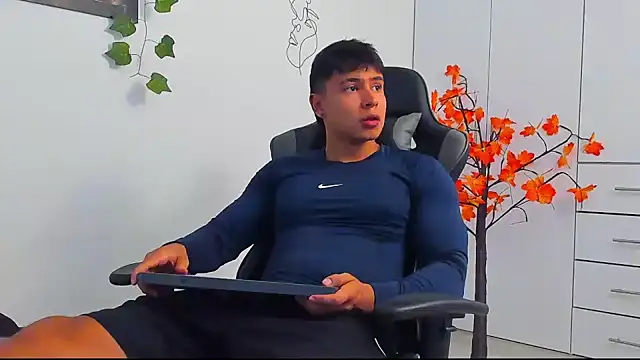 Snapshot of Bray_Kevin chatting on January 12, 2026, 8:04 pm Bray Kevin online show from January 12, 2026, 8:04 pm