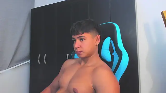 Snapshot of Bray_Kevin chatting on December 22, 2025, 9:04 pm Bray Kevin online show from December 22, 2025, 9:04 pm