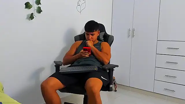 Snapshot of Bray_Kevin chatting on December 14, 2025, 10:59 pm Bray Kevin online show from December 14, 2025, 10:59 pm