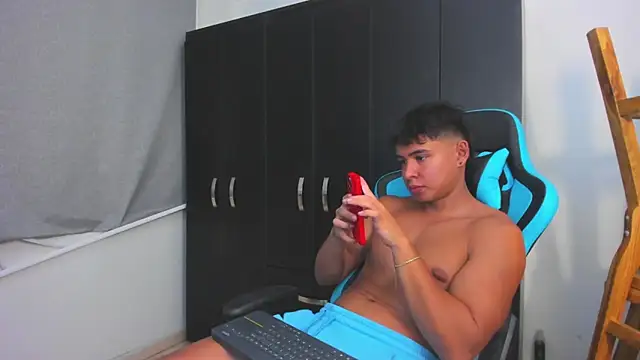 Snapshot of Bray_Kevin chatting on November 27, 2025, 4:24 am Bray Kevin online show from November 27, 2025, 4:24 am