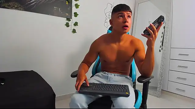 Snapshot of Bray_Kevin chatting on March 8, 2025, 3:28 am Bray Kevin online show from March 8, 2025, 3:28 am