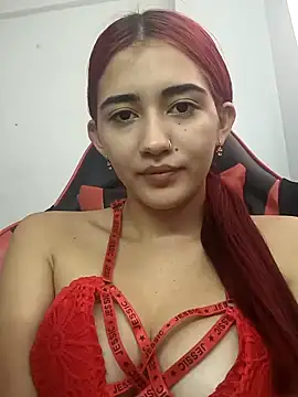 Snapshot of karol_cortes_18 chatting on January 29, 2025, 2:21 pm karol cortes 18 online show from January 29, 2025, 2:21 pm