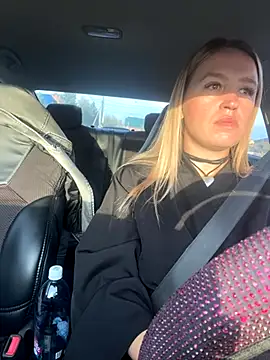 StasyWood online show from September 18, 2025, 1:08 am