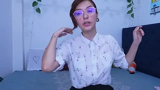 AliciaBasch online show from February 8, 2026, 1:03 am