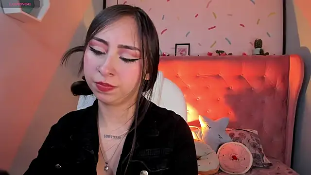  cloe martinez online show from February 1, 2025, 9:29 pm