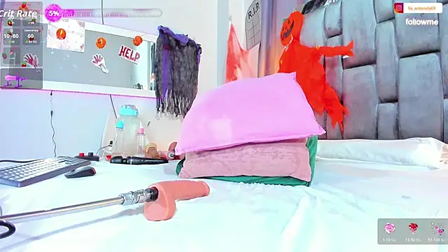 Antonellahorny69 online show from October 18, 2025, 6:43 pm