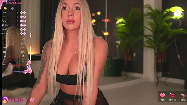 violettabunny03 online show from October 22, 2025, 10:19 pm