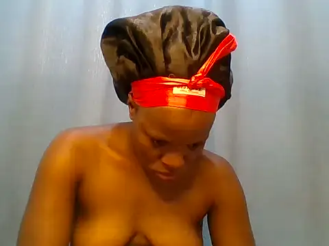 Snapshot of Creamypussy21 chatting on March 20, 2026, 11:00 am Creamypussy21 online show from March 20, 2026, 11:00 am