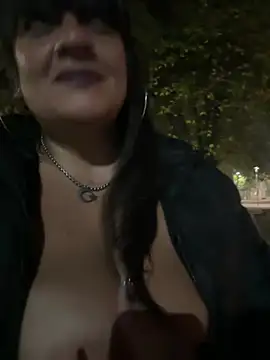 Sensualmente333 online show from April 25, 2026, 2:58 am