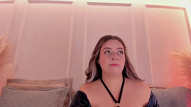 sarah-bonneth online show from June 29, 2026, 1:44 pm