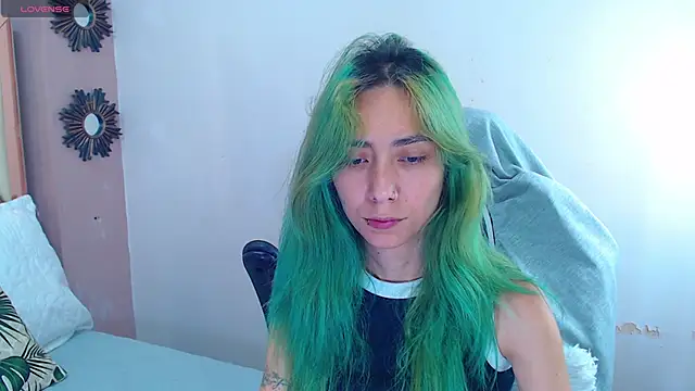 Erika Stevens online show from October 3, 2025, 8:32 pm