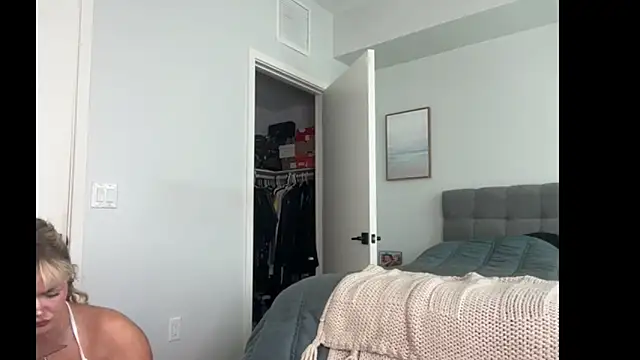 Snapshot of ElenaErickson chatting on March 11, 2026, 9:09 pm ElenaErickson online show from March 11, 2026, 9:09 pm