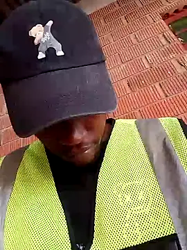 Snapshot of Gold_Digger86 chatting on December 22, 2024, 8:05 am Gold Digger86 online show from December 22, 2024, 8:05 am