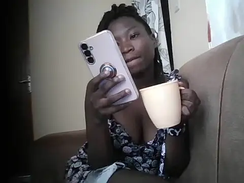 Snapshot of just_nala chatting on July 7, 2026, 8:51 am just nala online show from July 7, 2026, 8:51 am
